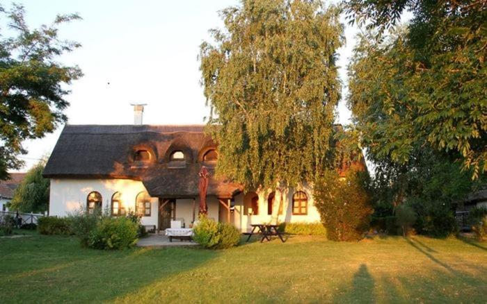 Herberg Tisza Tiszabábolna Exterior photo