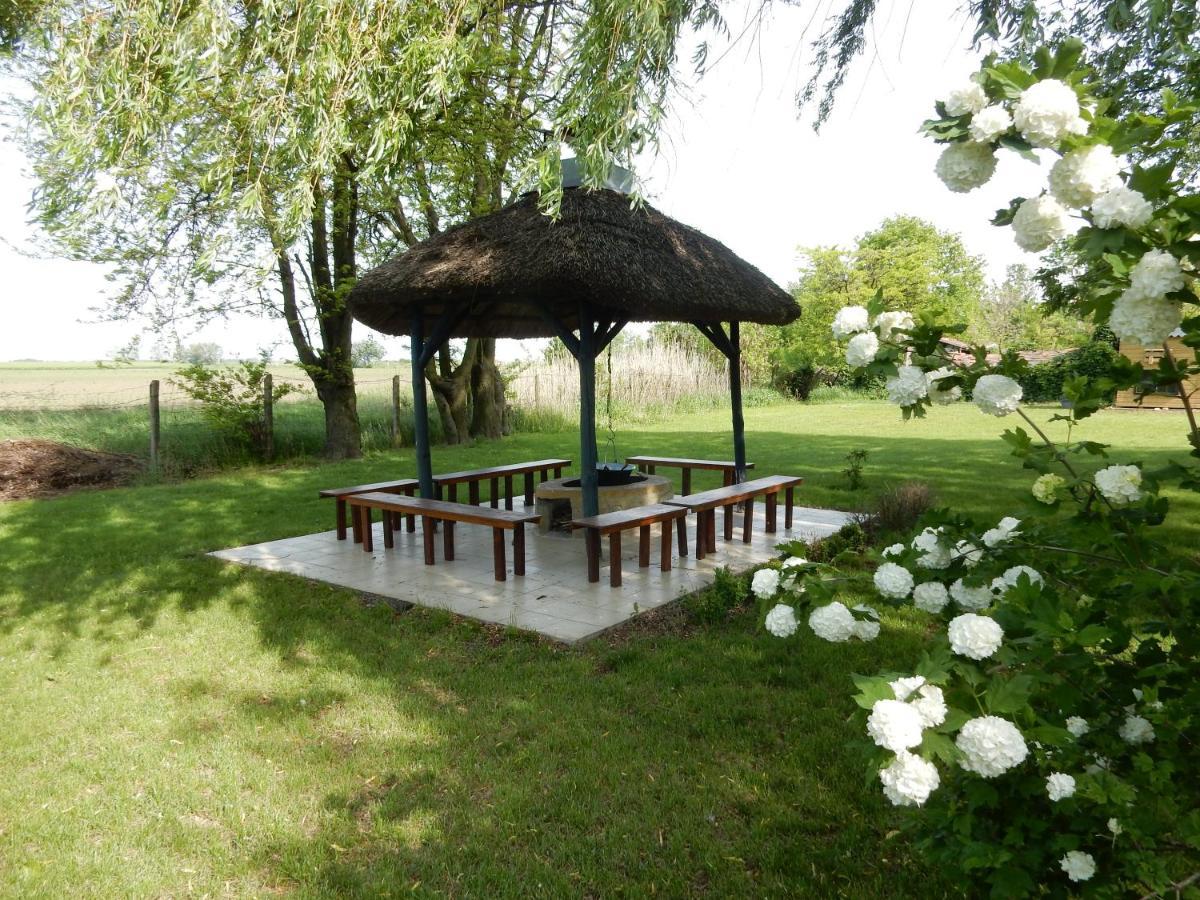 Herberg Tisza Tiszabábolna Exterior photo