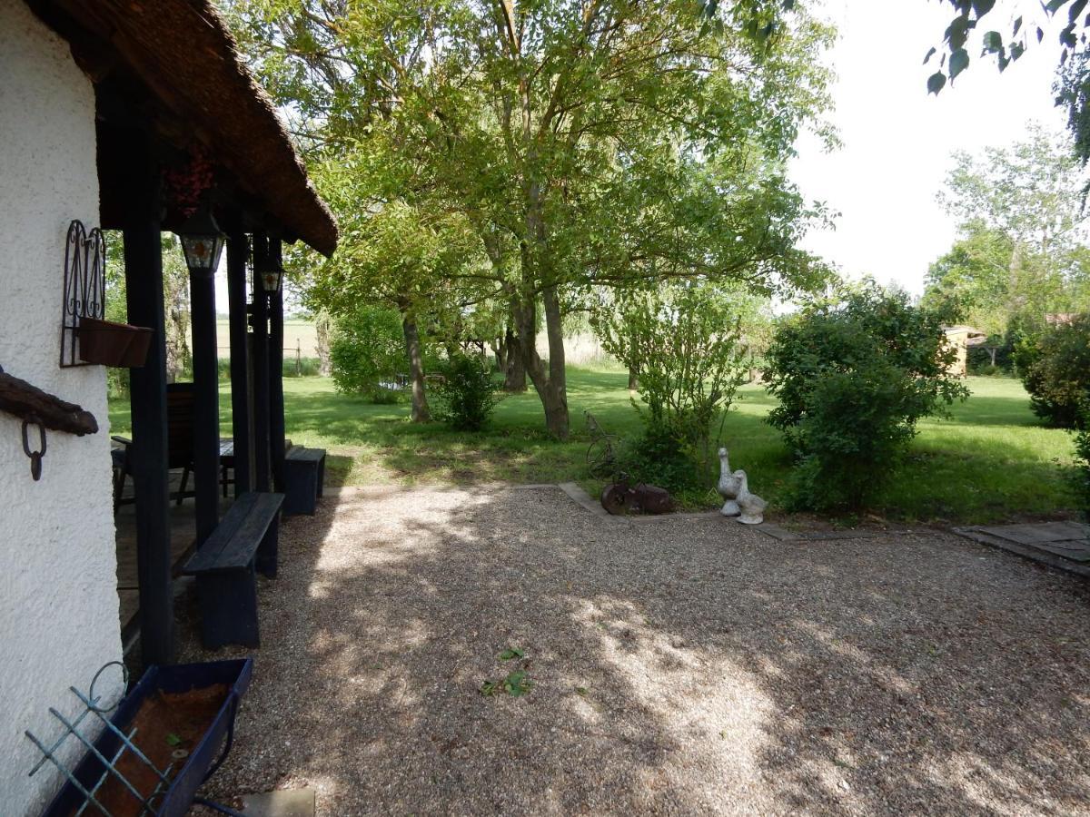 Herberg Tisza Tiszabábolna Exterior photo